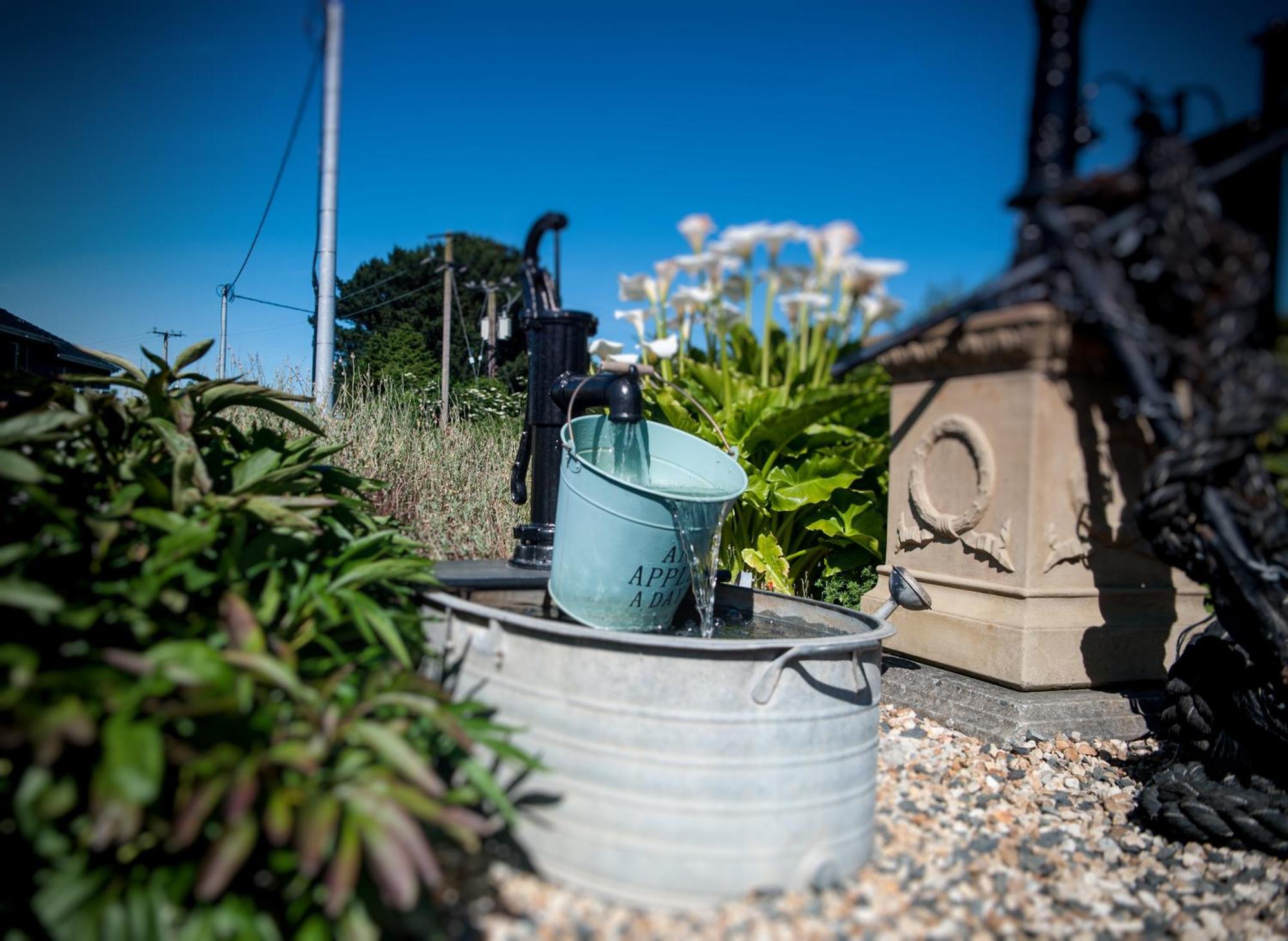 Grove House Bed & Breakfast คาร์ลิงฟอร์ด ภายนอก รูปภาพ