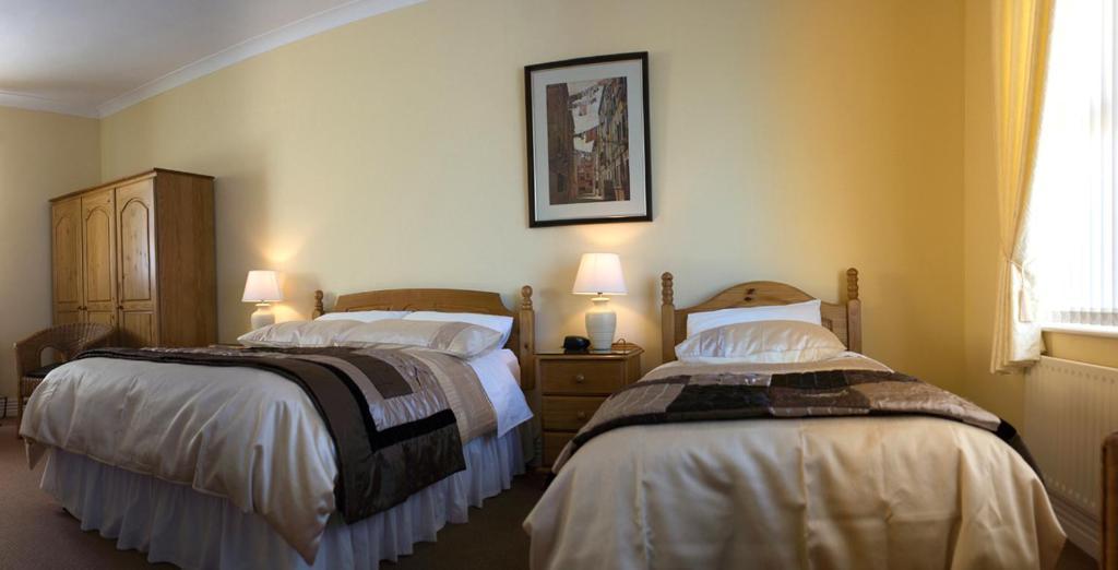 Grove House Bed & Breakfast คาร์ลิงฟอร์ด ห้อง รูปภาพ