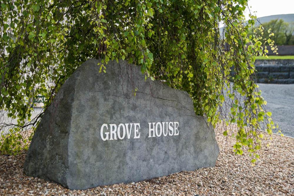 Grove House Bed & Breakfast คาร์ลิงฟอร์ด ภายนอก รูปภาพ