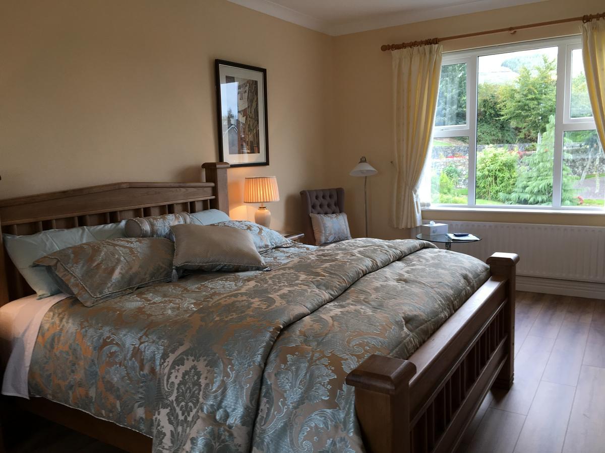 Grove House Bed & Breakfast คาร์ลิงฟอร์ด ภายนอก รูปภาพ